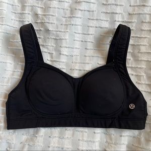 Black Lululemon Sports Bra